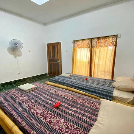 Duyung Rooms & Resto Gerupuk Bumbang Екстериор снимка