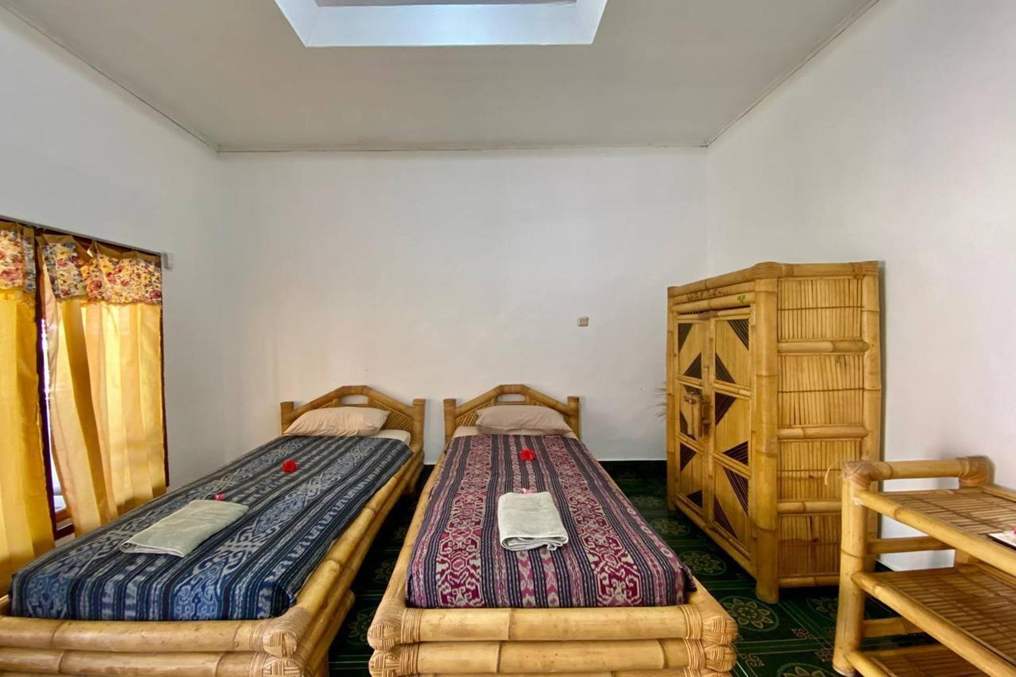 Duyung Rooms & Resto Gerupuk Bumbang Екстериор снимка