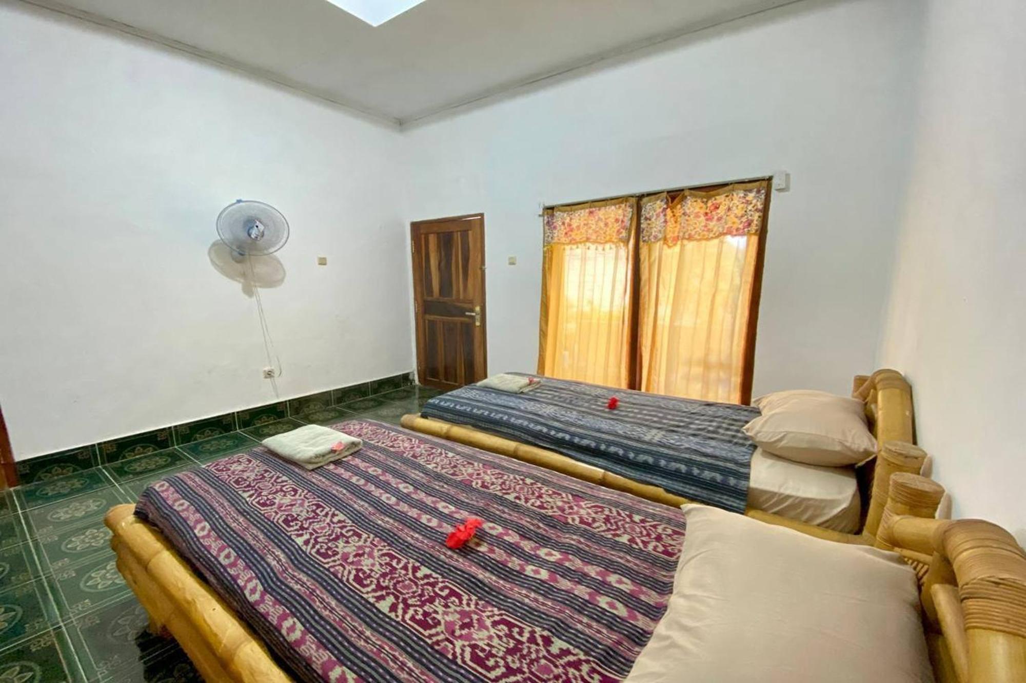 Duyung Rooms & Resto Gerupuk Bumbang Екстериор снимка