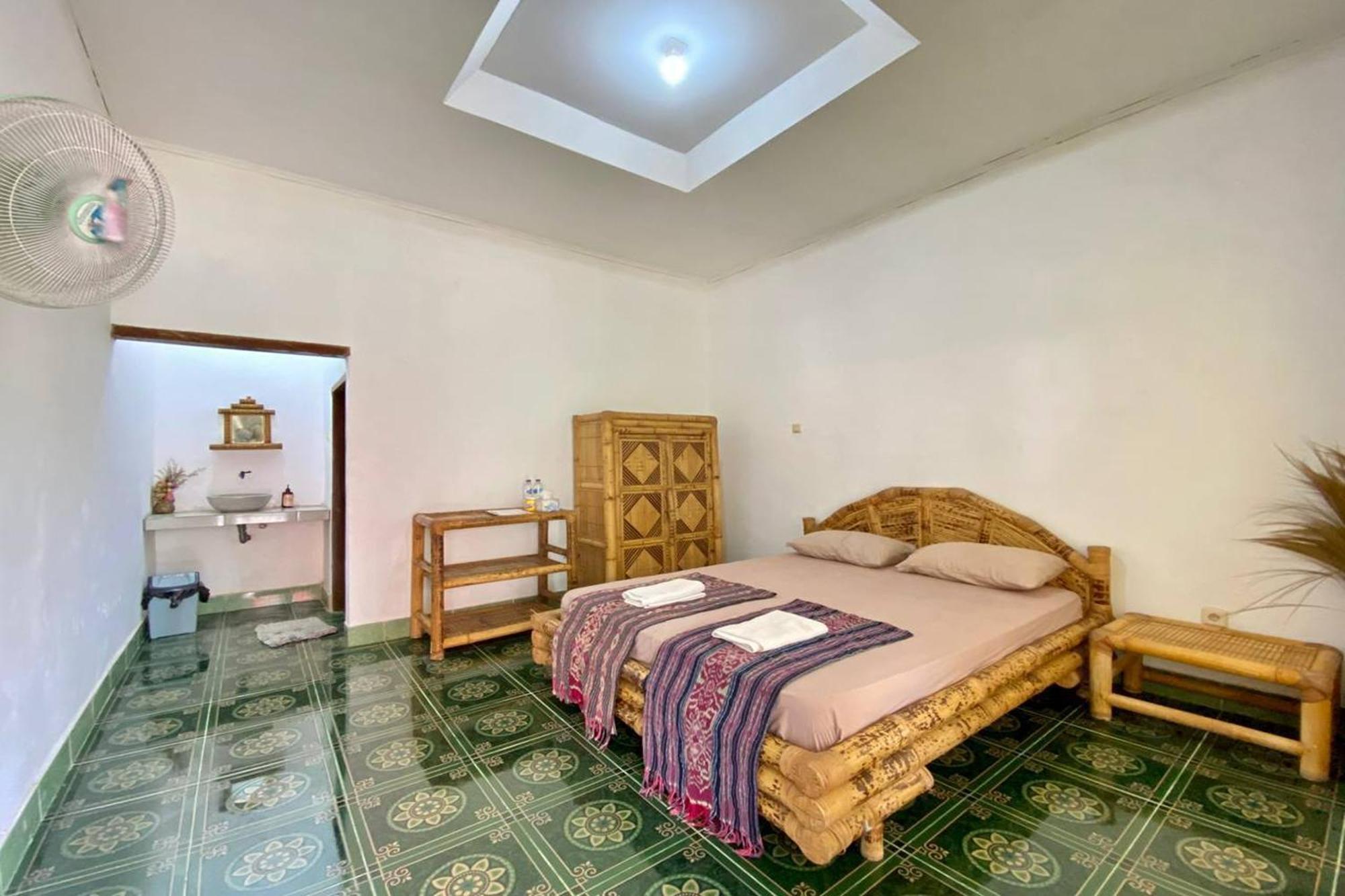 Duyung Rooms & Resto Gerupuk Bumbang Екстериор снимка
