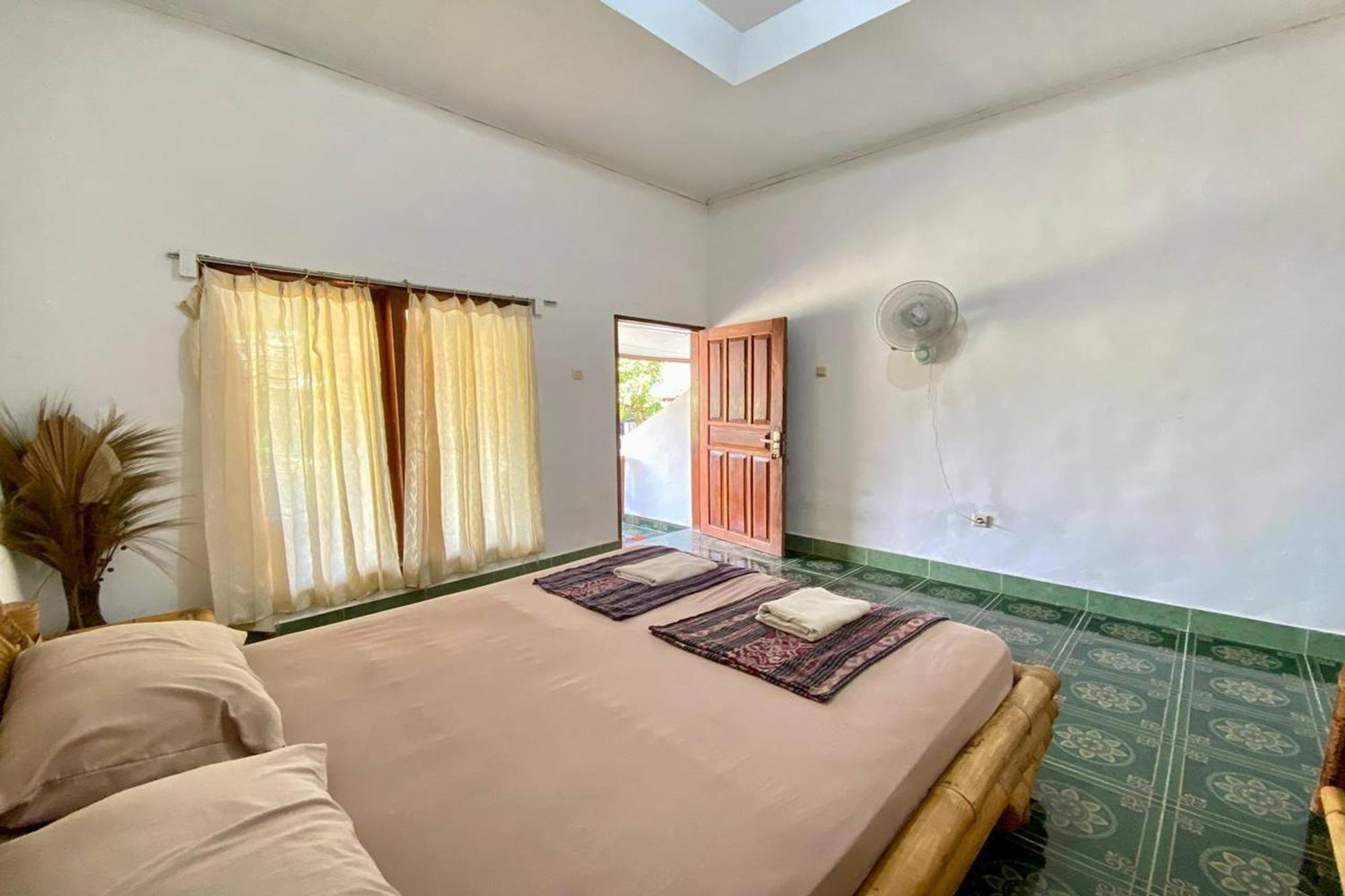 Duyung Rooms & Resto Gerupuk Bumbang Екстериор снимка