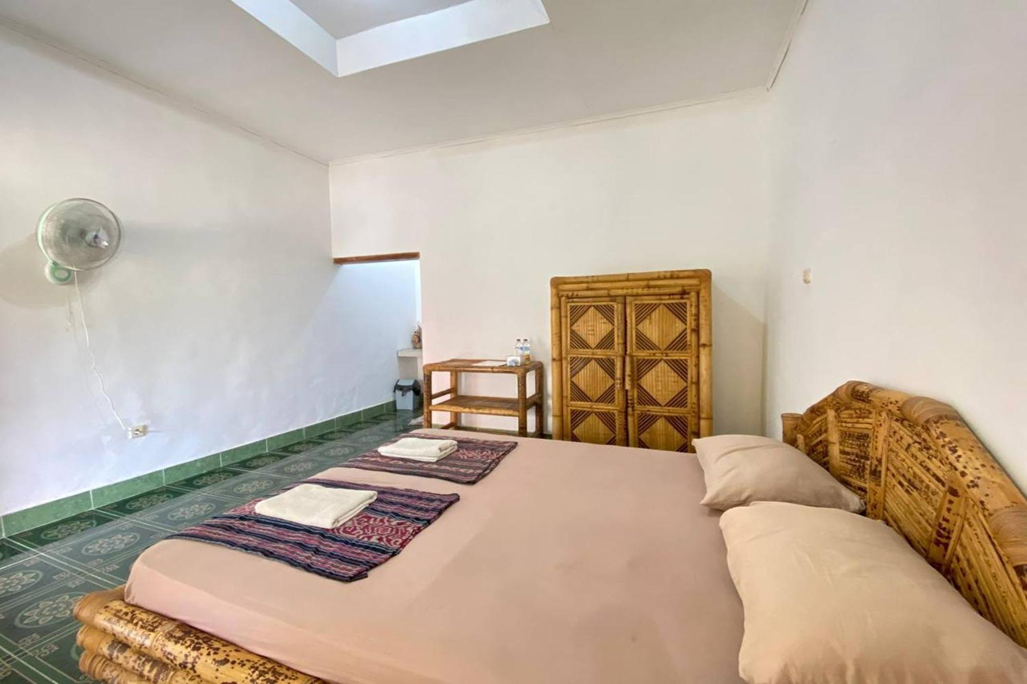 Duyung Rooms & Resto Gerupuk Bumbang Екстериор снимка