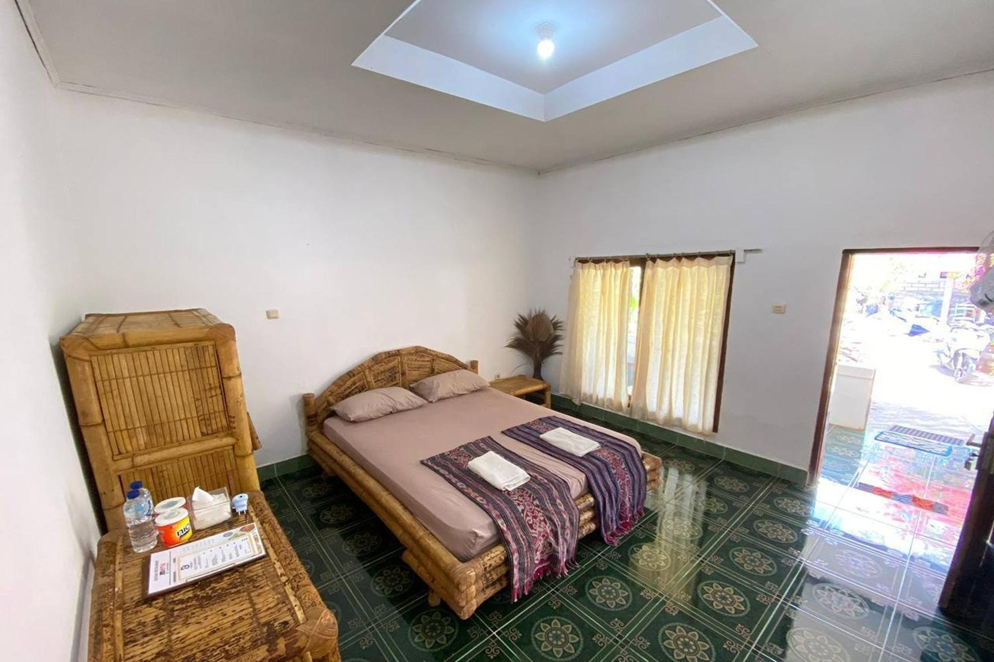 Duyung Rooms & Resto Gerupuk Bumbang Екстериор снимка
